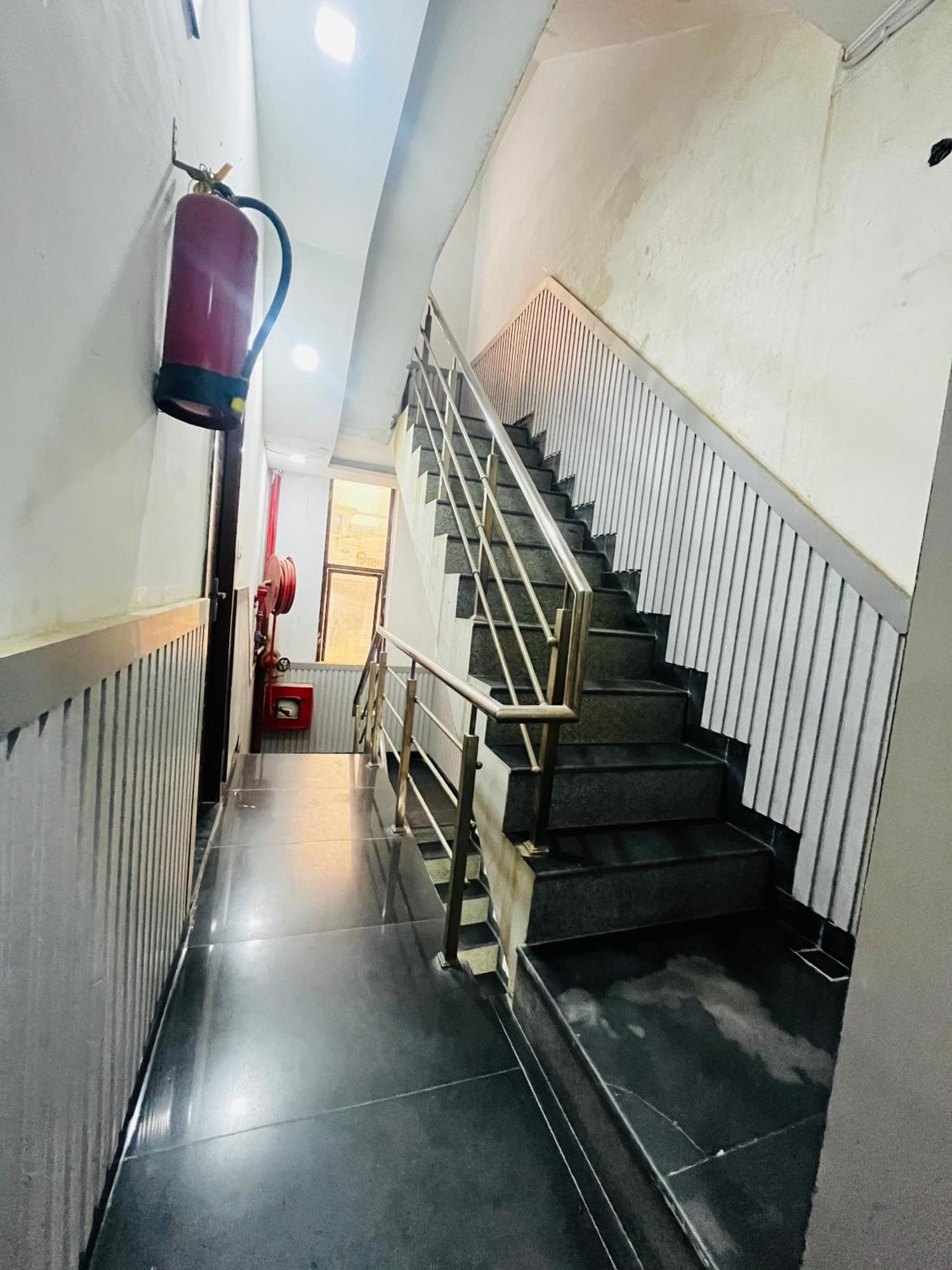Hotel Green Apple Bareilly Exterior photo